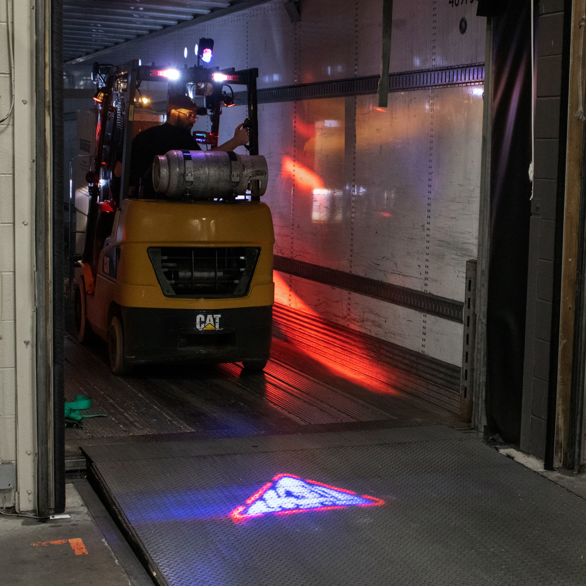 Знак работы погрузчика