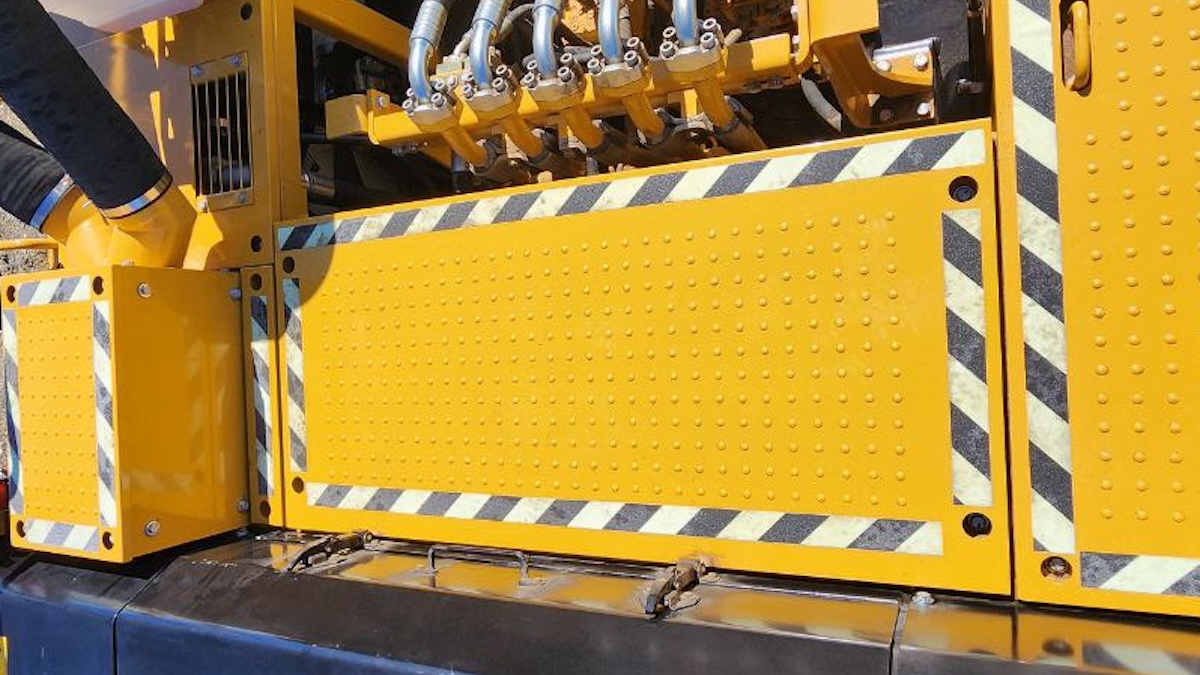 Нанесение противоскользящего покрытия антислип в сервисной зоне